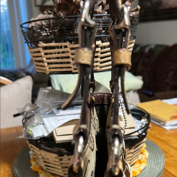 Coach Horse and Carriage Logo Bag - Picture 12 of 15